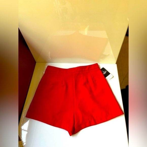 NWT DressUp gorgeous red Mitto shorts Sz M - Picture 2 of 7